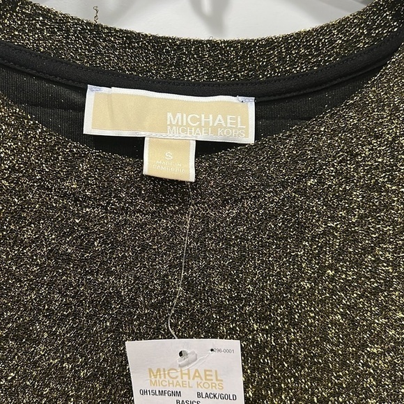 MICHAEL MICHAEL KORS
Printed Crew Neck Blouse w/ Tags - Picture 5 of 9